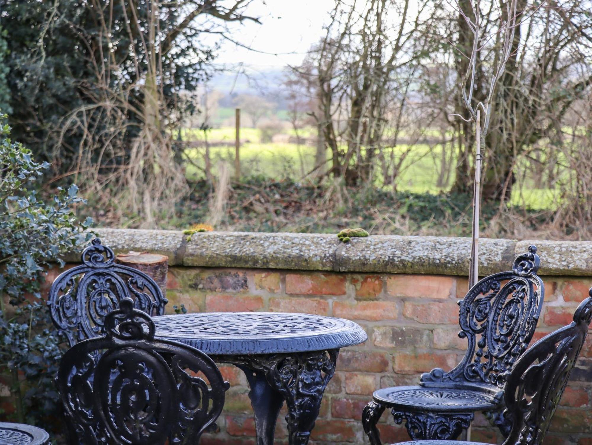 The Granary Villa Shrewsbury Exteriör bild